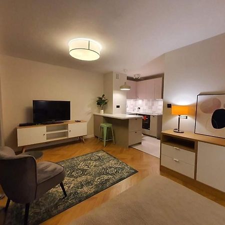Mlociny Metro Apartment 3 Warschau Exterior foto